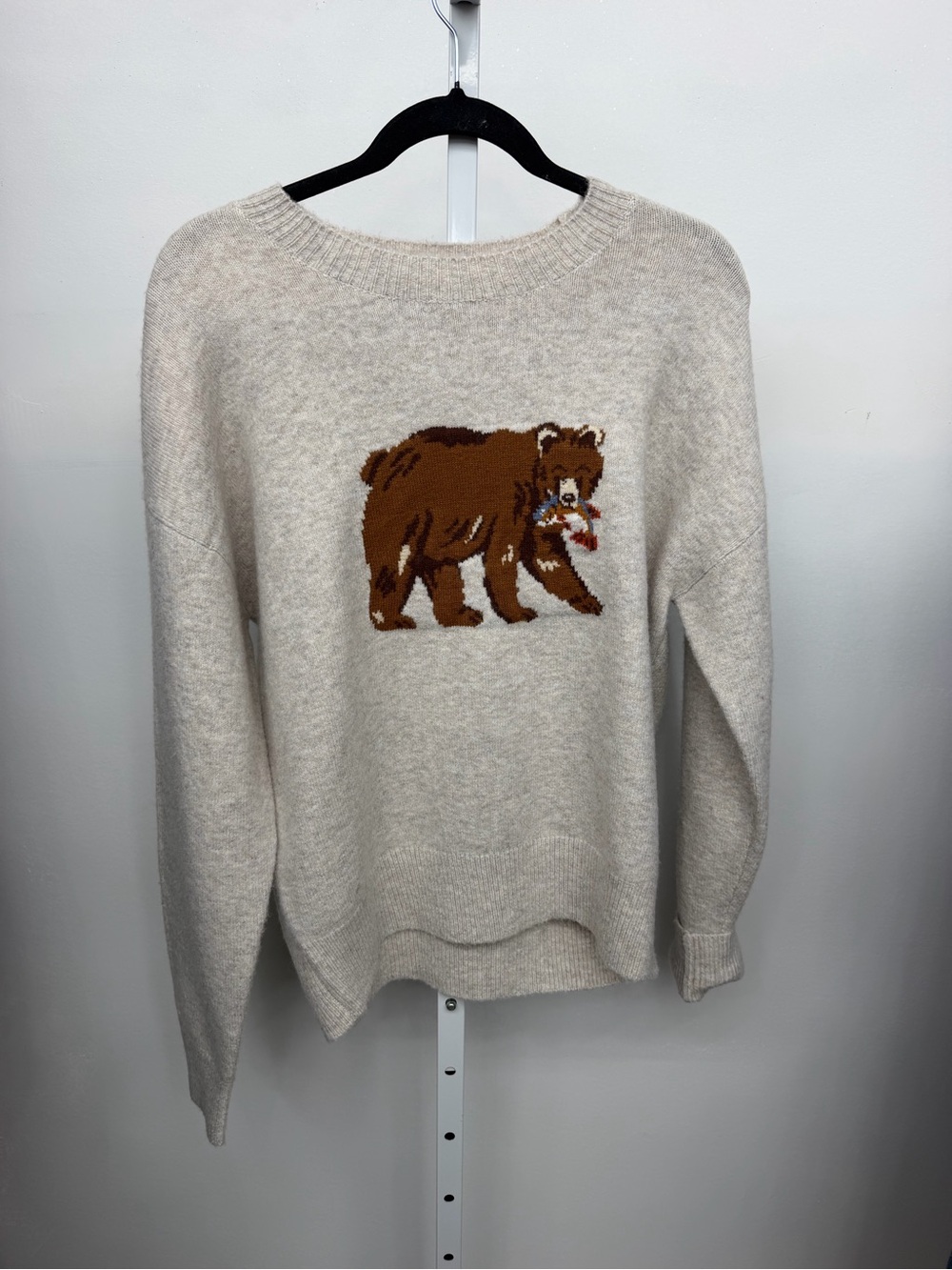 Crewneck Bear Intarsia Sweater - Cream